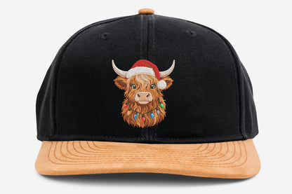 Christmas Highland Cow Embroidery Design – Cute Highland Cow Christmas Machine Embroidery Pattern, Festive Farmhouse Animal Embroidery Design