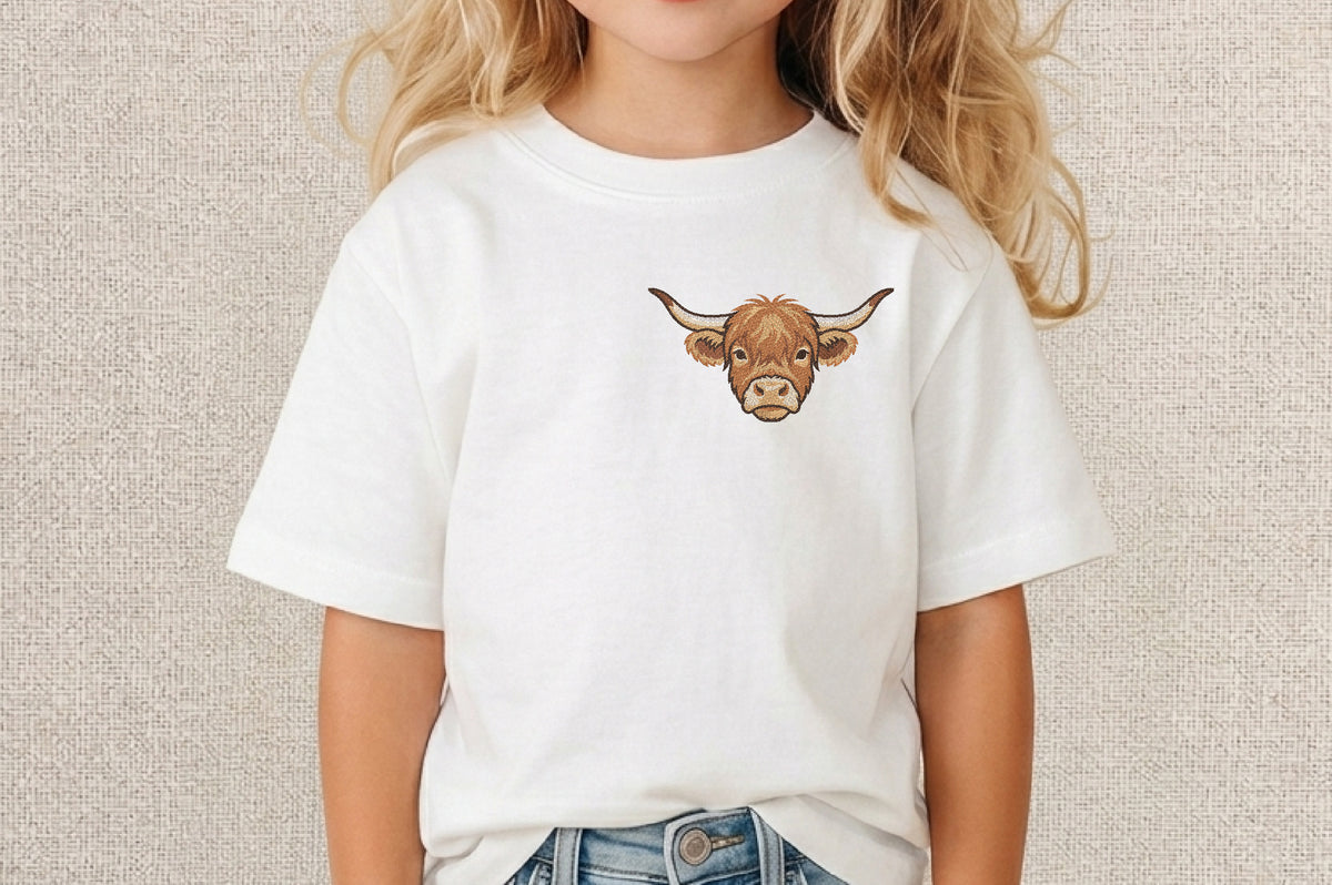 Cute Highland Cow Embroidery Design – Adorable Highland Cow Machine Embroidery Pattern, Farmhouse Animal Embroidery Design