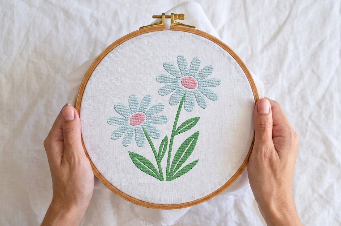 Blue Daisy Embroidery Design – Beautiful Blue Daisy Flower Machine Embroidery Pattern, Elegant Floral Embroidery Design
