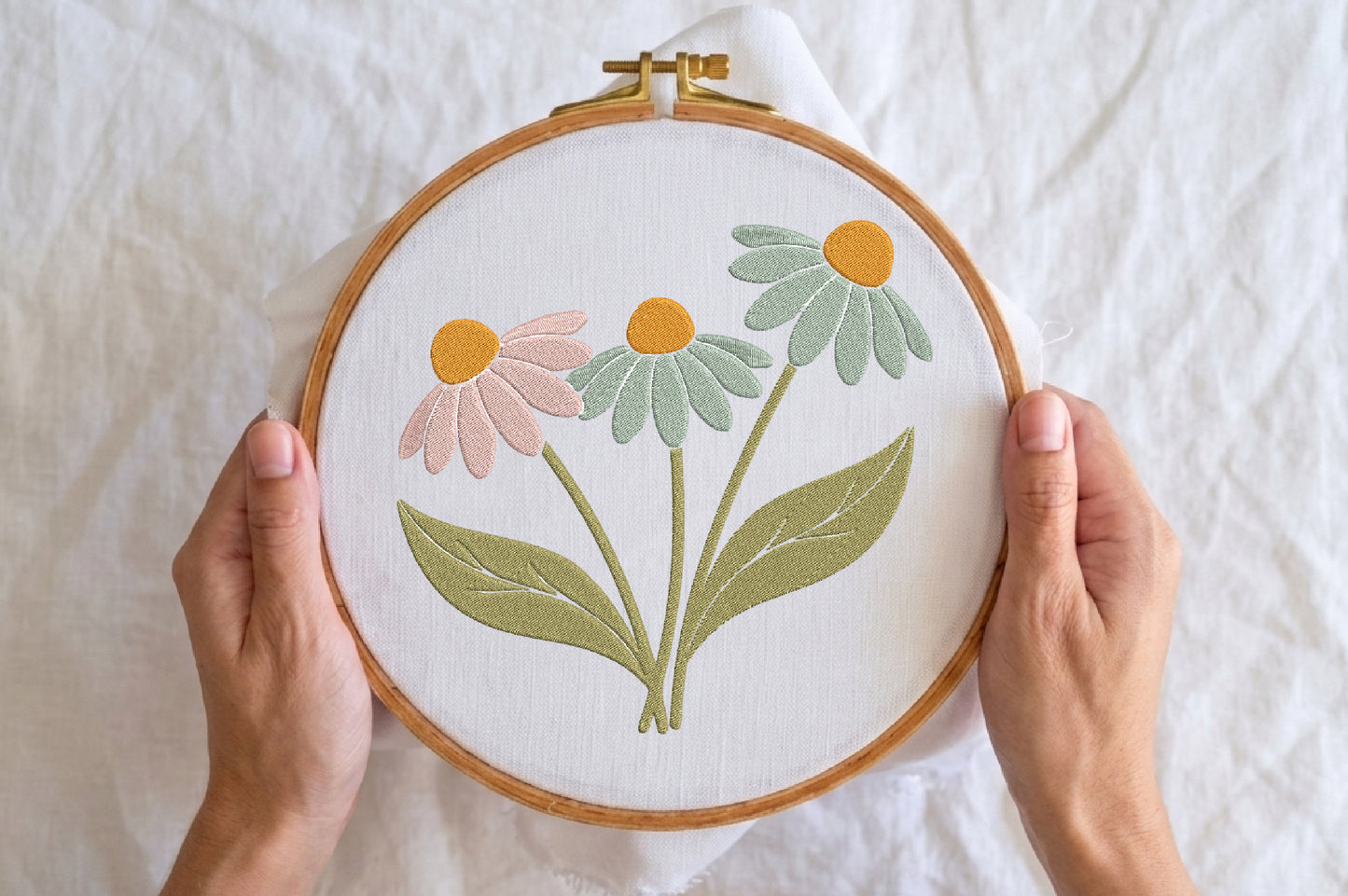 Daisies Embroidery Design – Beautiful Daisy Flower Machine Embroidery Pattern, Elegant Floral Embroidery Design