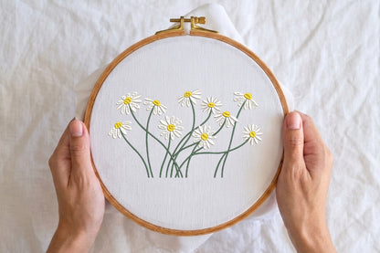 White Daisies Embroidery Design – Beautiful White Daisy Floral Machine Embroidery Pattern, Elegant Flower Embroidery Design