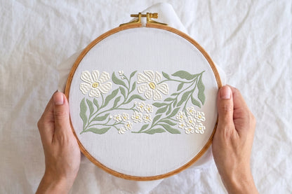White Flowers Embroidery Design – Beautiful White Floral Machine Embroidery Pattern, Elegant Flower Embroidery Design
