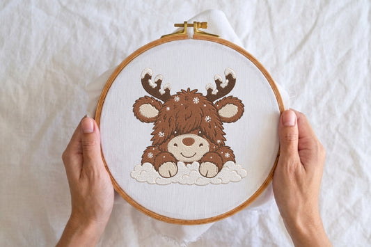 Snowy Reindeer Embroidery Design – Cute Winter Reindeer Machine Embroidery Pattern, Snowy Christmas Holiday Embroidery Design