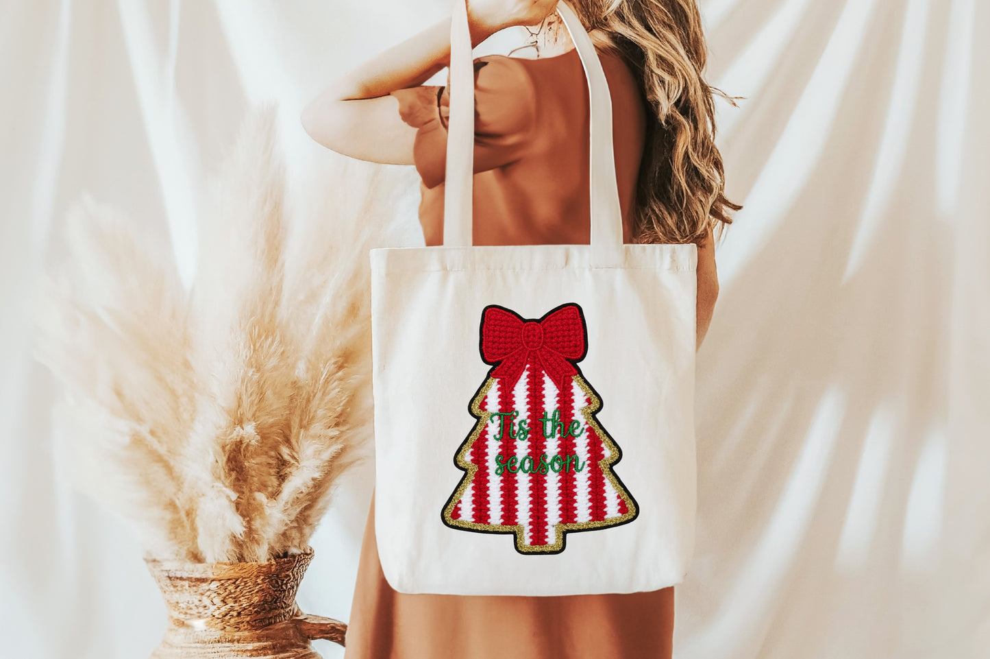 Tis The Season Christmas Tree Bow PNG Design