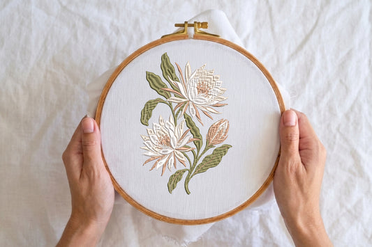 White Epiphyllum Flower Embroidery Design – Elegant White Flower Machine Embroidery Pattern, Floral Botanical Embroidery Design
